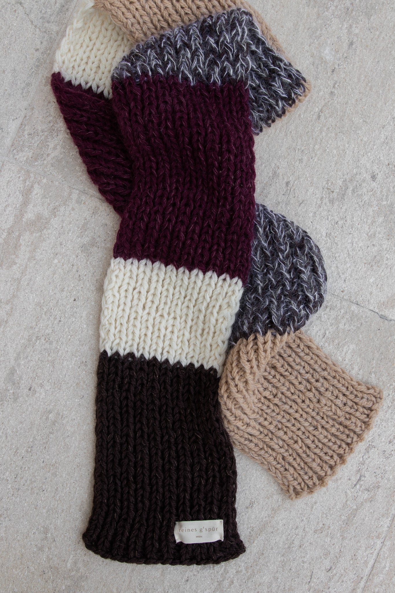 Schal aus Wollkombination